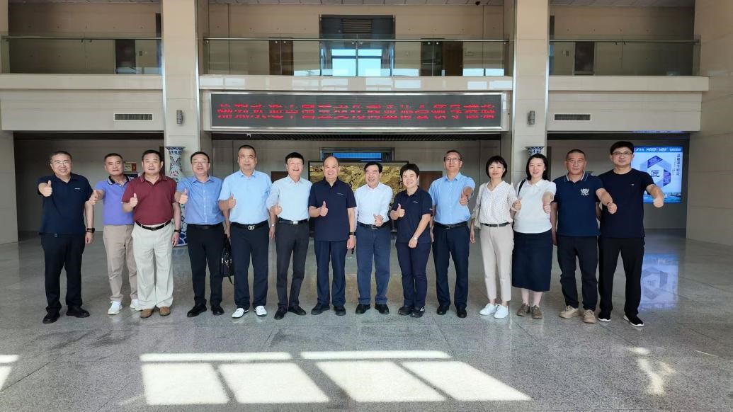 中國五金交電化工商業(yè)協(xié)會(huì)調(diào)研文登威力工具集團(tuán) 盛贊其行業(yè)標(biāo)桿作用