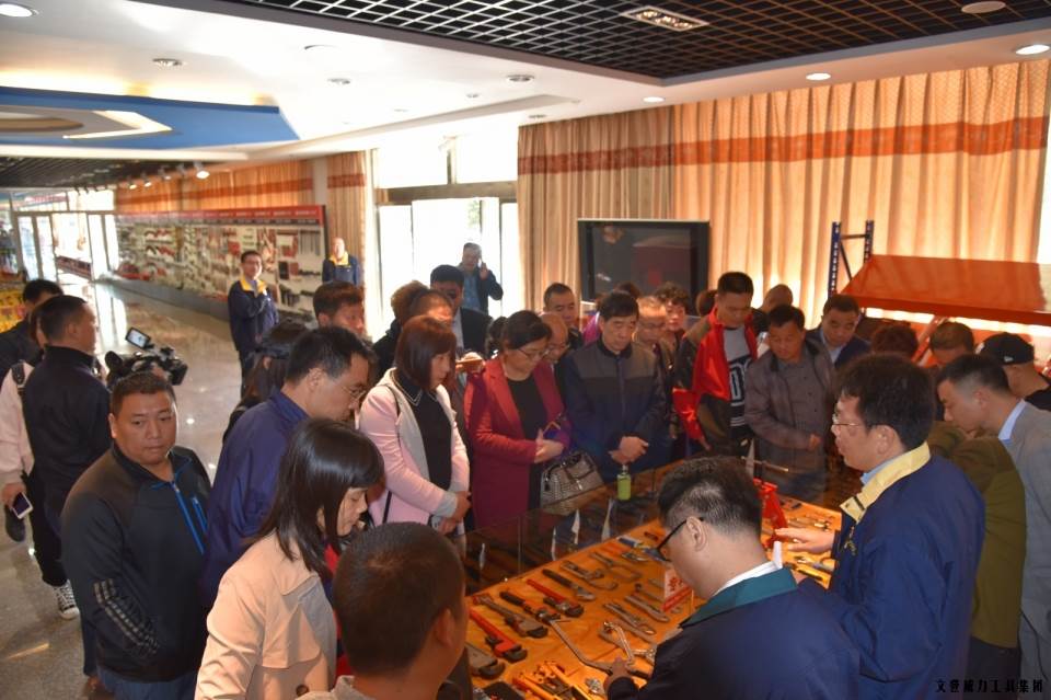 “精誠(chéng)合作，共創(chuàng)輝煌”威力工具第六屆全國(guó)優(yōu)秀經(jīng)銷(xiāo)商大會(huì)圓滿落幕(圖28)